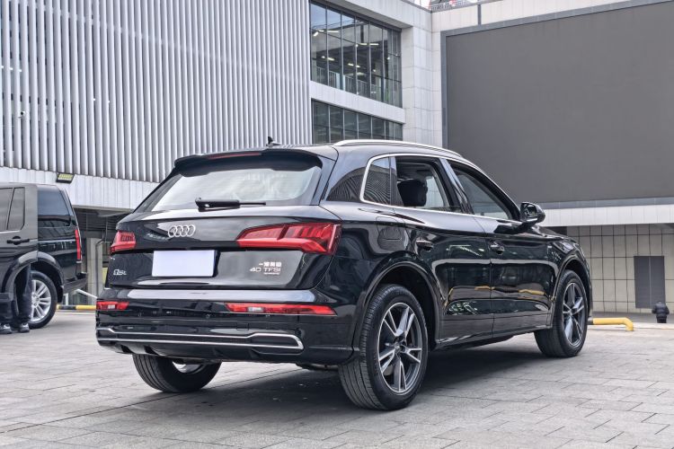 奥迪Q5L 2020款 改款 40 TFSI 荣享时尚型车身外观6007