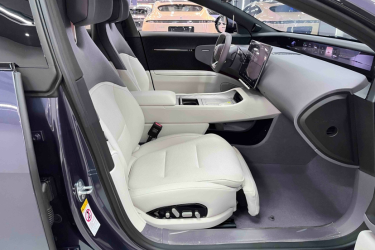 阿维塔12 2025款 Max增程版中控内饰7004