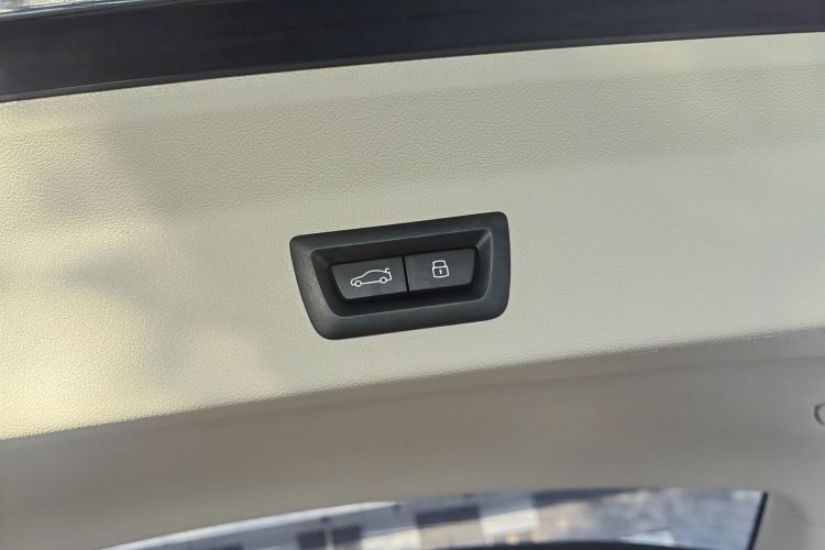 宝马X3 2023款 改款 xDrive30i 领先型 M曜夜套装中控内饰7012