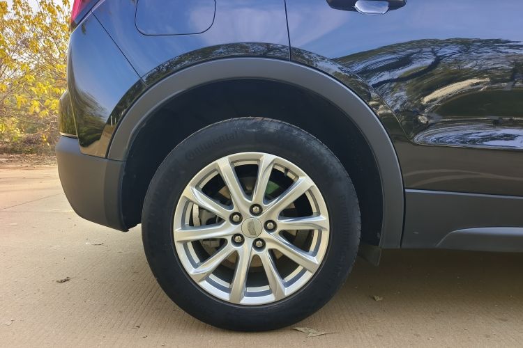 凯迪拉克XT4 2021款 28T 两驱技术型车身外观6012