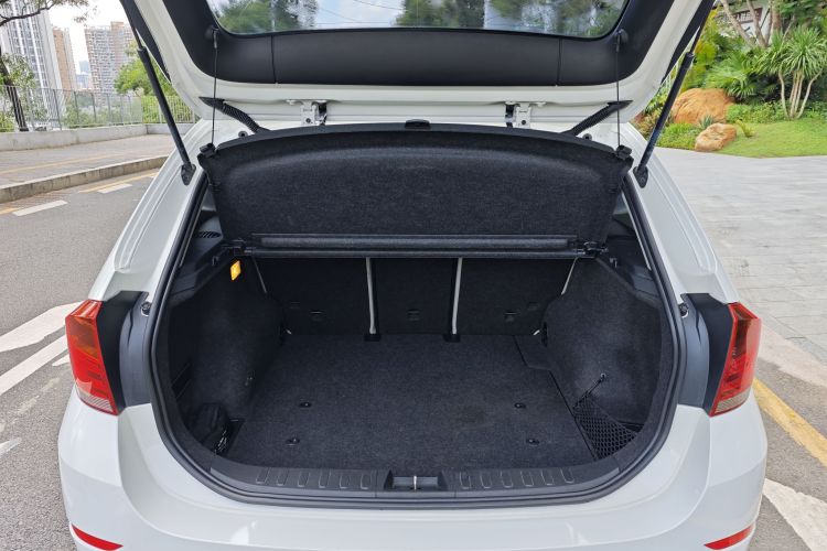 宝马X1 2013款 sDrive18i 运动设计套装车身外观6009