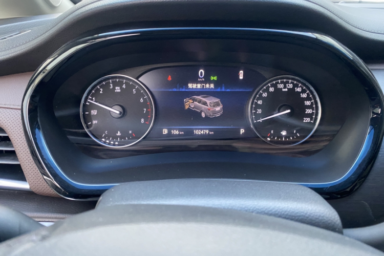 别克GL8 2021款 陆上公务舱 652T 豪华型中控内饰15