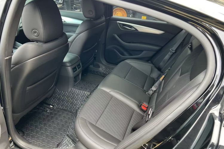 凯迪拉克CT5 2021款 28T 技术型中控内饰7003