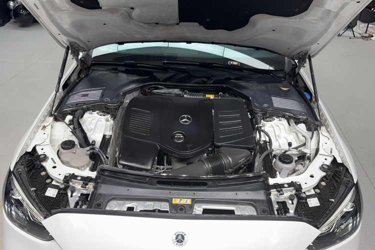 奔驰C级 2022款 C 200 L 运动版局部细节24