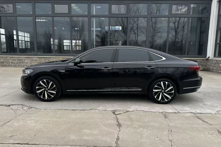 大众 帕萨特 2022款 330TSI 精英版车身外观6004