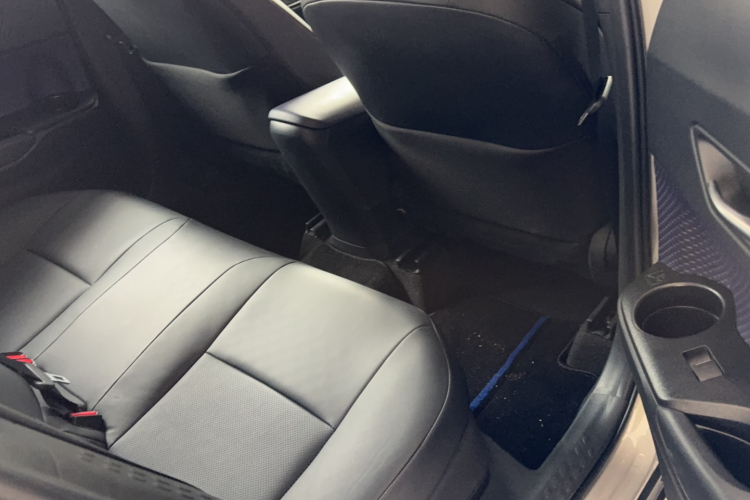 丰田C-HR 2020款 2.0L 领先版中控内饰7004