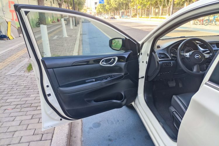 日产 轩逸 2024款 经典 1.6XL CVT豪华版局部细节9003