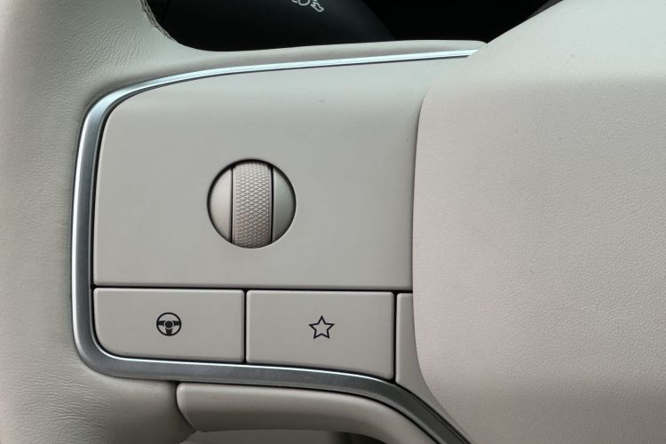 飞凡汽车 飞凡R7 2022款 旗舰高阶版中控内饰7003