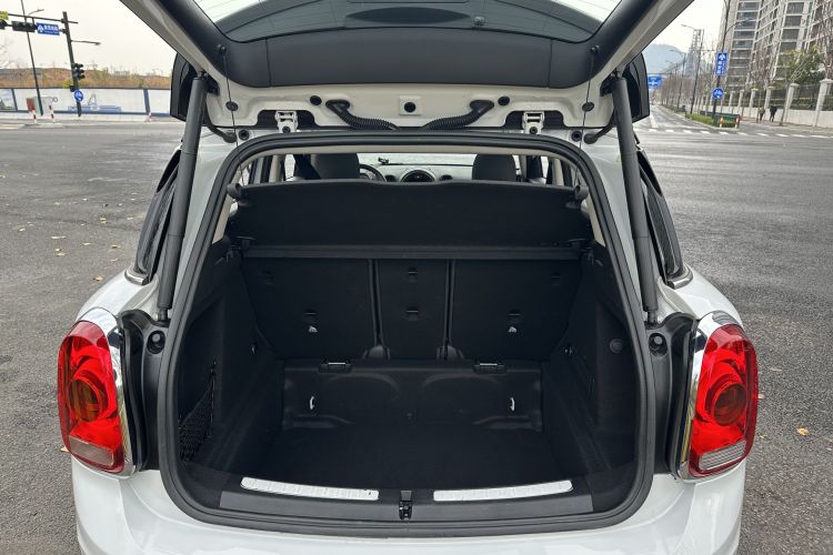 MINI Countryman 2018款 2.0T COOPER S ALL4 经典派中控内饰7013