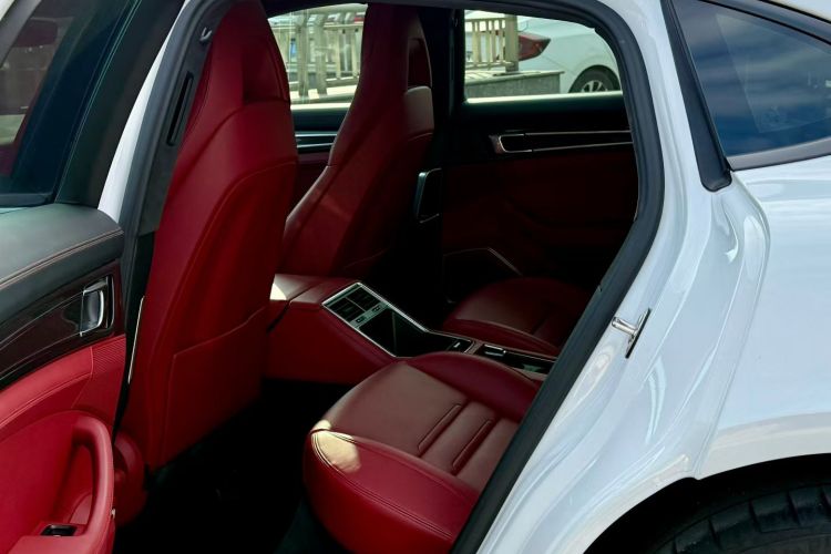 保时捷 2023款 Panamera 2.9T中控内饰7008