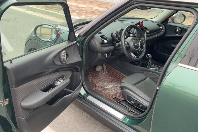 MINI Clubman 2016款 改款 1.5T COOPER中控内饰7002