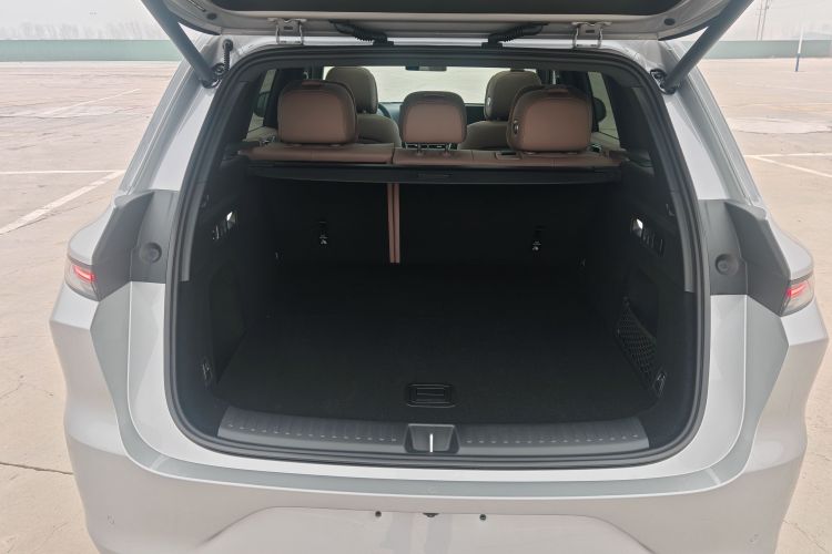 理想汽车 理想L6 2025款 Pro 智能焕新版局部细节23