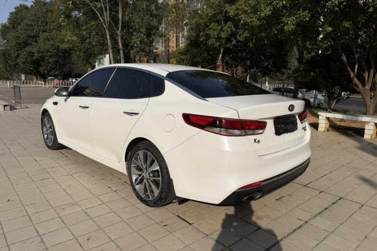 起亚K5 2016款 2.0L 自动LUX车身外观6003