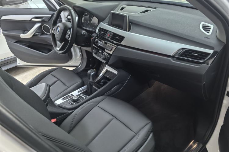 宝马X1 2019款 sDrive20Li 领先型中控内饰7004