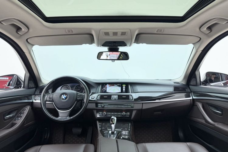 宝马5系 2014款 525Li 豪华设计套装中控内饰7004