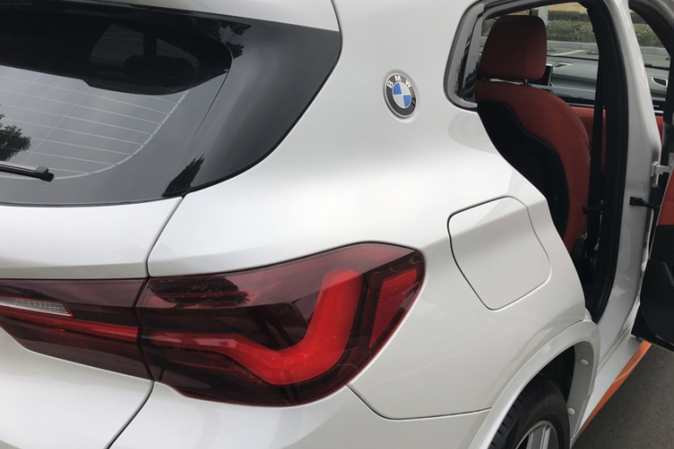 宝马X2 2020款 sDrive25i 领先型M运动套装车身外观6010