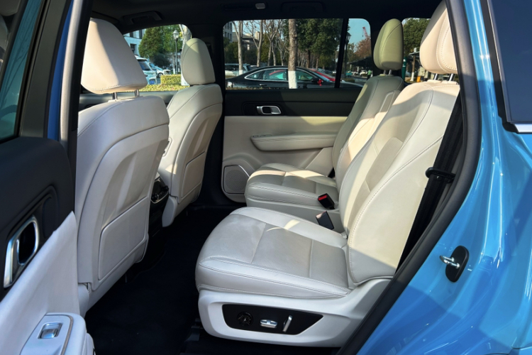 理想汽车 理想ONE 2021款 增程6座版中控内饰7004