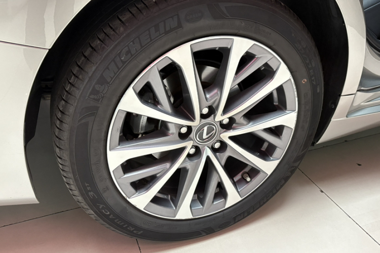 雷克萨斯ES 2021款 200 卓越版车身外观6006