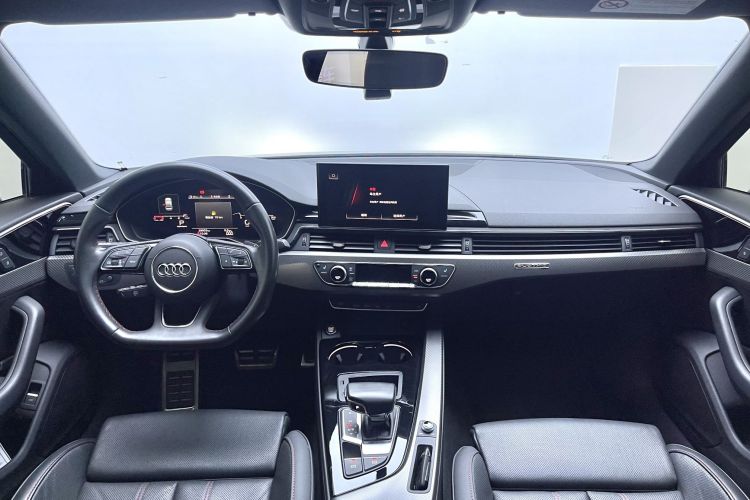 奥迪A4L 2022款 40 TFSI quattro RS套件燃速型车身外观6011