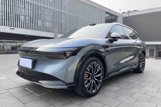 极氪7X 2025款 75kWh 后驱智驾版