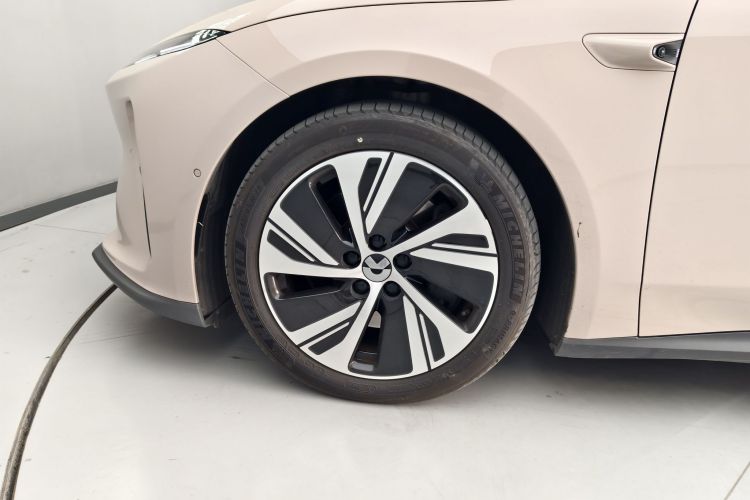 蔚来ET5 2022款 75kWh车身外观6009