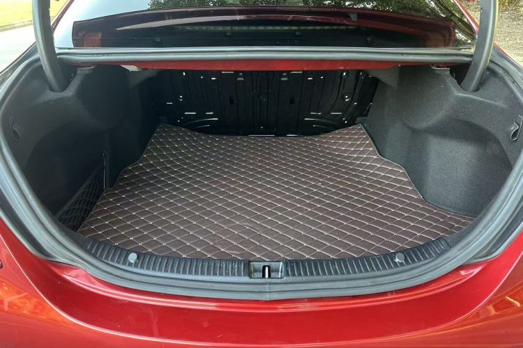 奔驰C级 2019款 改款 C 260 L 运动版局部细节23