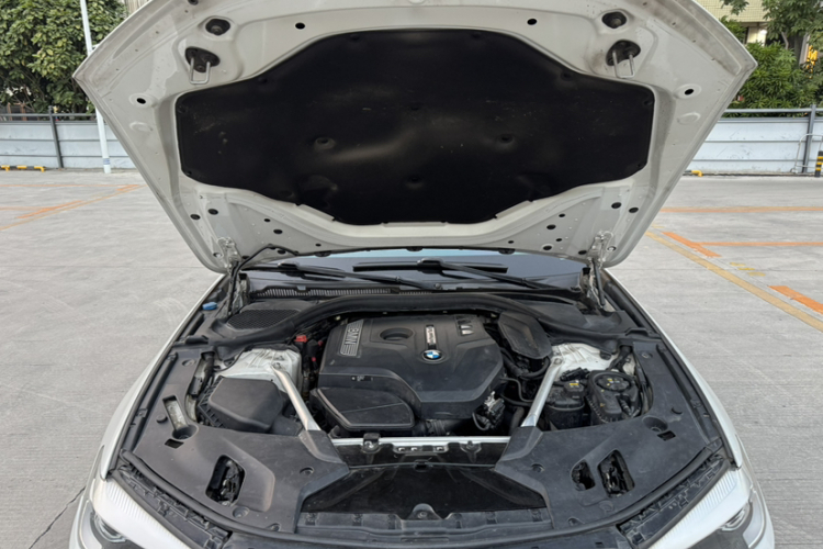 宝马5系 2019款 530Li 领先型 M运动套装局部细节24