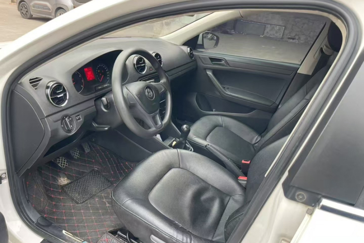 大众 捷达 2017款 1.5L 手动时尚型中控内饰7002