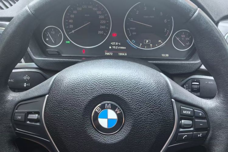 宝马3系GT 2018款 320i 时尚型中控内饰15