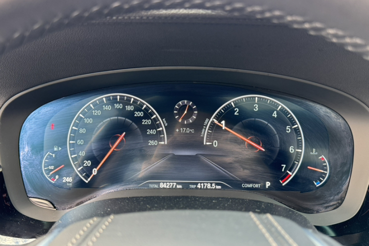 宝马5系 2019款 改款 530Li 领先型 豪华套装中控内饰15