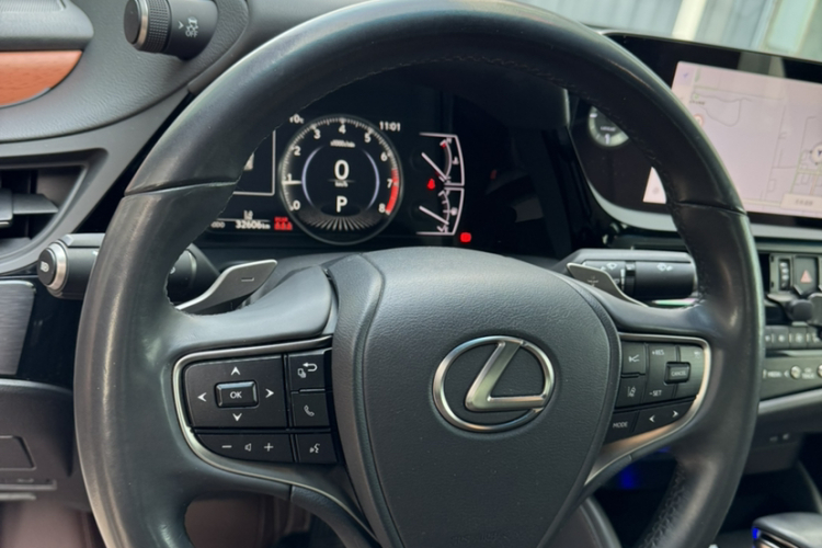 雷克萨斯ES 2022款 200 卓越版中控内饰7002