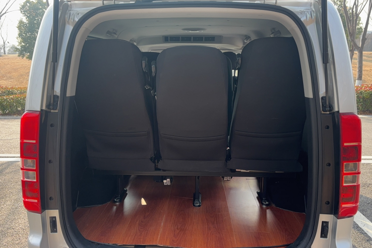 江淮瑞风 瑞风M3 2023款 PLUS 1.8L 9座智联版局部细节23