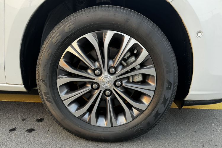 别克GL8 2020款 陆上公务舱 652T 尊贵型车身外观6006