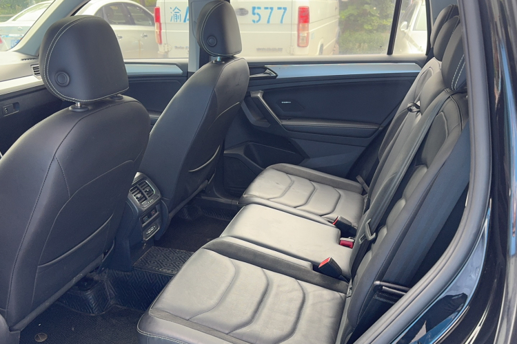 大众 途观L 2021款 280TSI 自动两驱智享版中控内饰7002