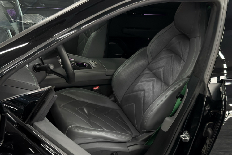 极氪001 2023款 WE版 86kWh中控内饰7011