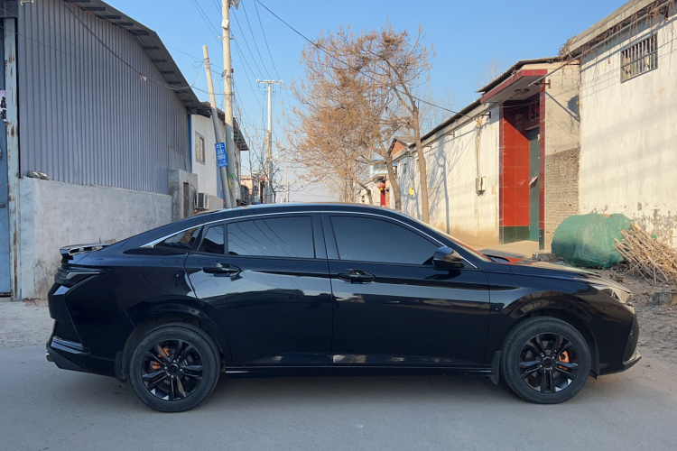 东风风神 奕炫 2023款 马赫版 1.5L 自动追风版车身外观6006