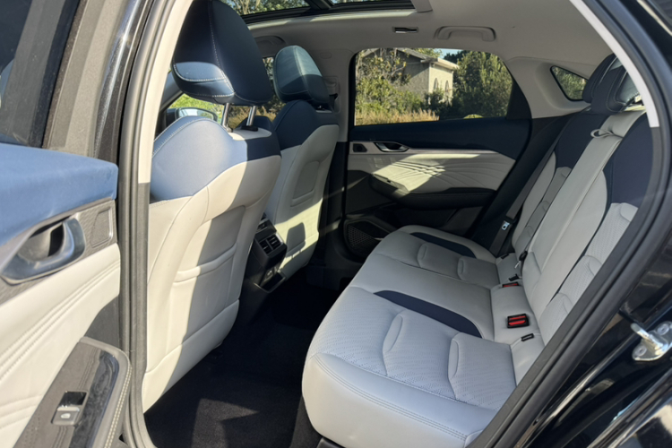 吉利汽车 星瑞 2021款 改款 2.0TD 尊贵型中控内饰7004