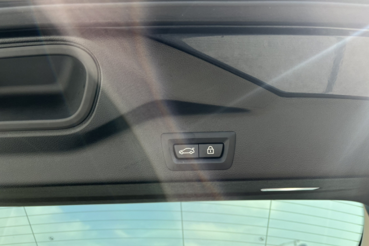 宝马X5(进口) 2022款 xDrive30i M运动套装局部细节9009