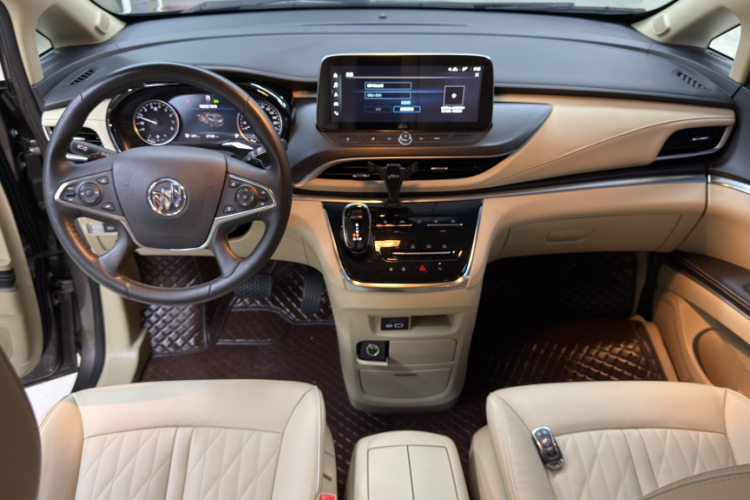 别克GL8 2023款 改款 陆上公务舱 豪华型中控内饰7003