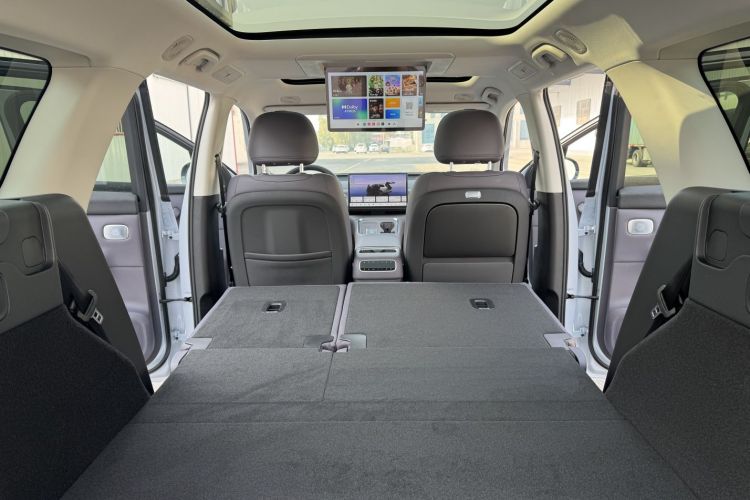 零跑汽车 零跑C16 2026款 增程 280激光雷达智尊版 5座中控内饰7001