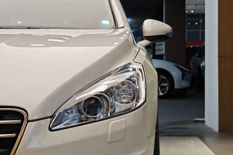 标致508 2013款 2.3L 两周年纪念 自动旗舰版车身外观6002