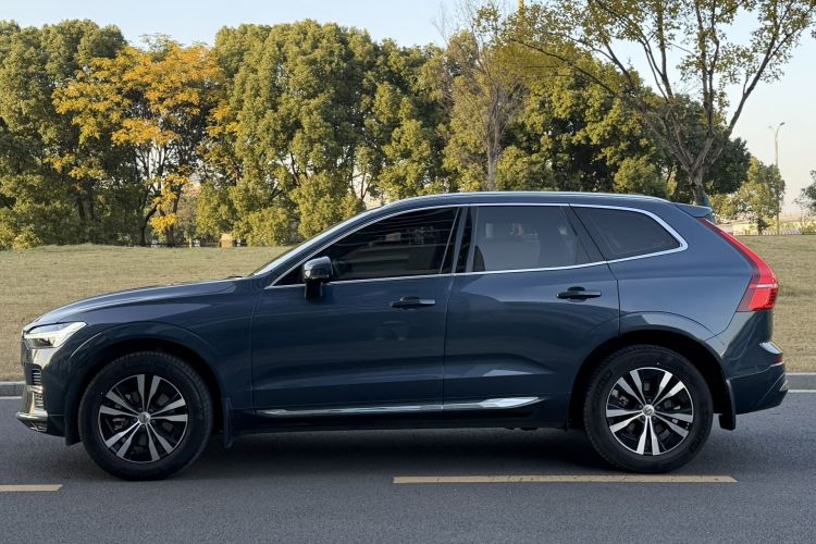 沃尔沃XC60 2023款 B5 四驱智逸豪华版车身外观6004