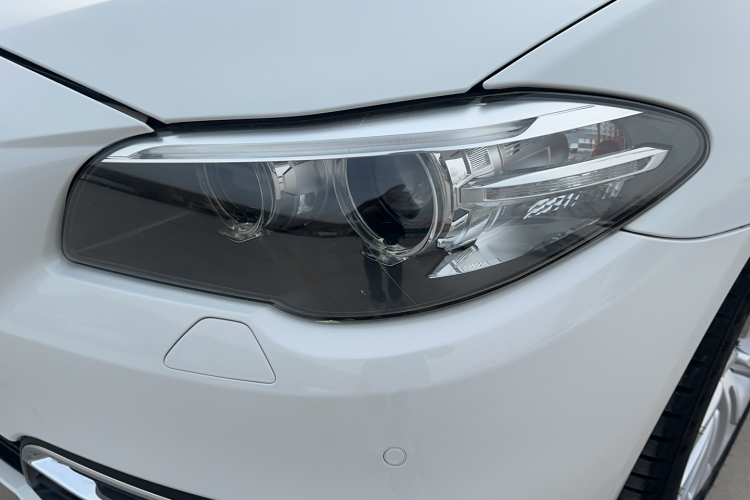 宝马5系 2014款 525Li 豪华设计套装车身外观6007