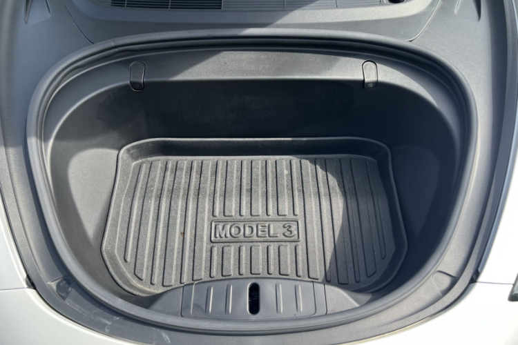 特斯拉 Model 3 2020款 改款 标准续航后驱升级版局部细节24