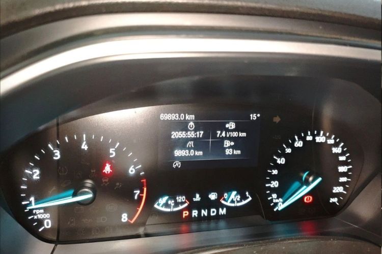 福特 福克斯 2019款 三厢 EcoBoost 180 自动锋潮型中控内饰15