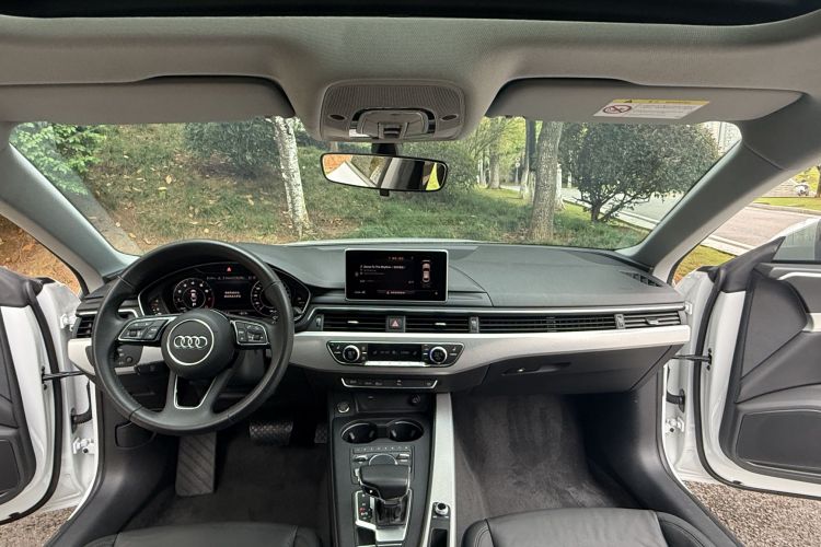 奥迪A5 2019款 Sportback 45 TFSI 时尚型中控内饰7001