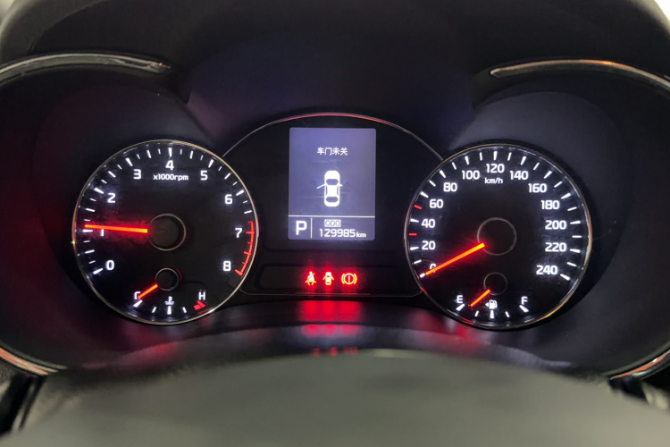 起亚K3 2015款 1.6L 自动GL中控内饰15