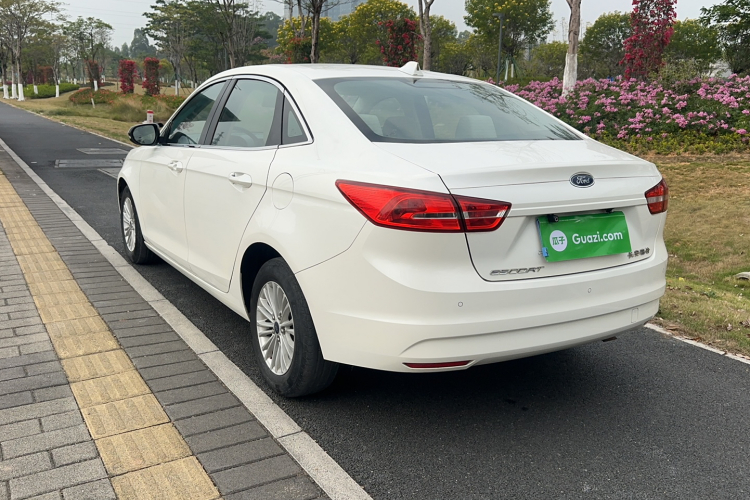 福特 福睿斯 2015款 1.5L 自动舒适型车身外观6005