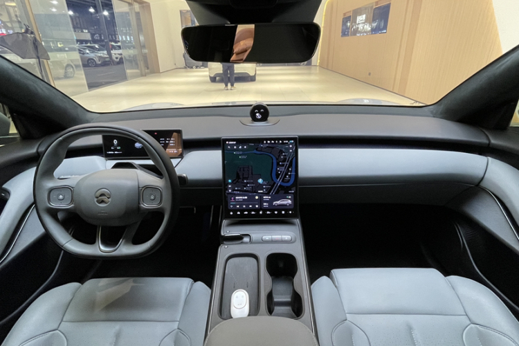 蔚来ET5T 2023款 75kWh Touring中控内饰7009