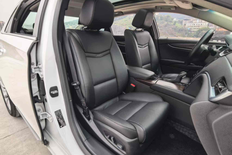 凯迪拉克XTS 2018款 28T 精英型中控内饰7003